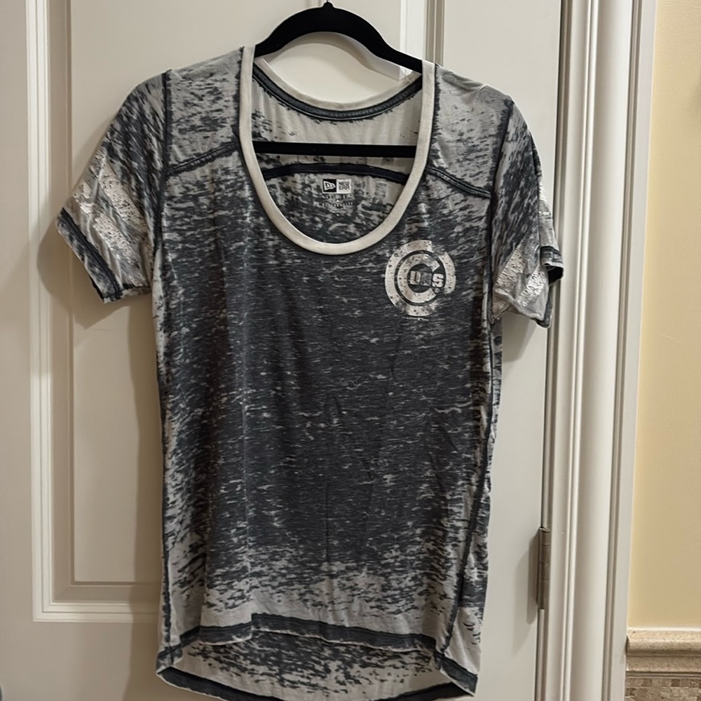 Women’s cubs tshirt